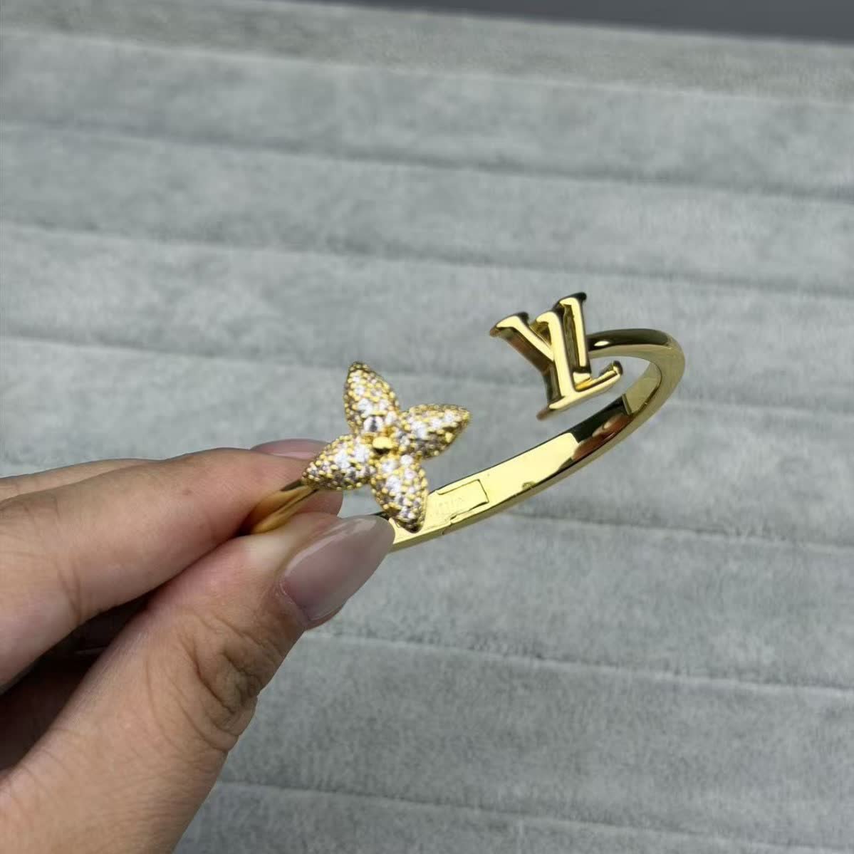 Van Cleef & Arpels Ring